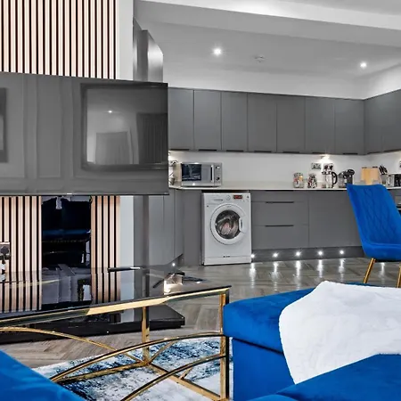 Imperial Quarters Luxury 2 Bed In Centre Snow Hill Perfect For Business, Leisure And Family شقة